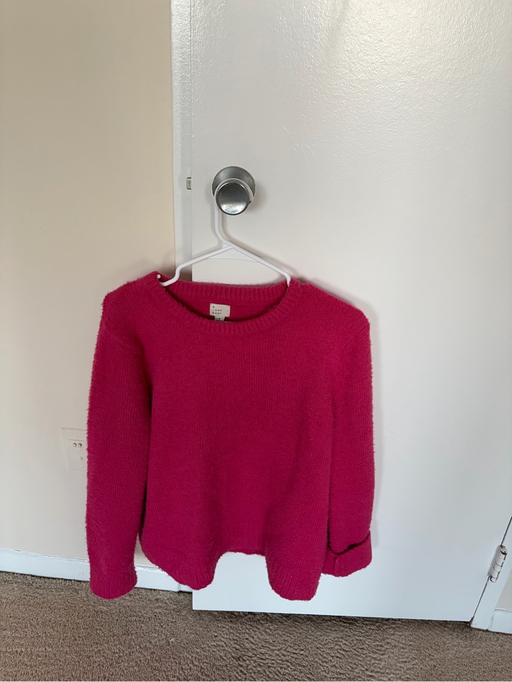 Women’s Fuchsia Crewneck Sweater
